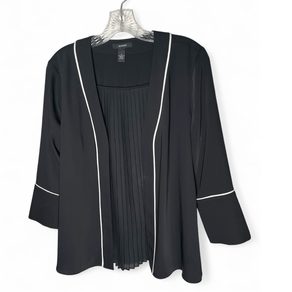 Alfani Open Front Cardigan Petite
Small Black 3/4 Sleeve 100% Polyester - Picture 3 of 17